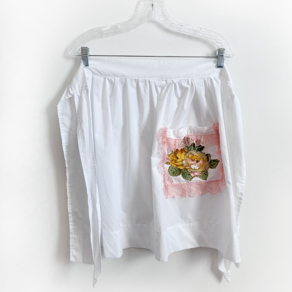 Women’s Half Apron white pink tie lace pocket floral appliqué glitter